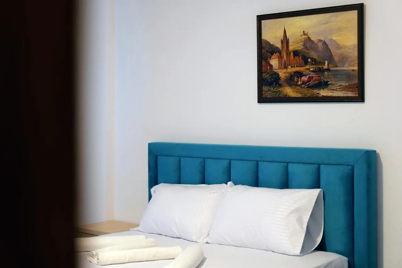 Mema Rooms Himare Hotel