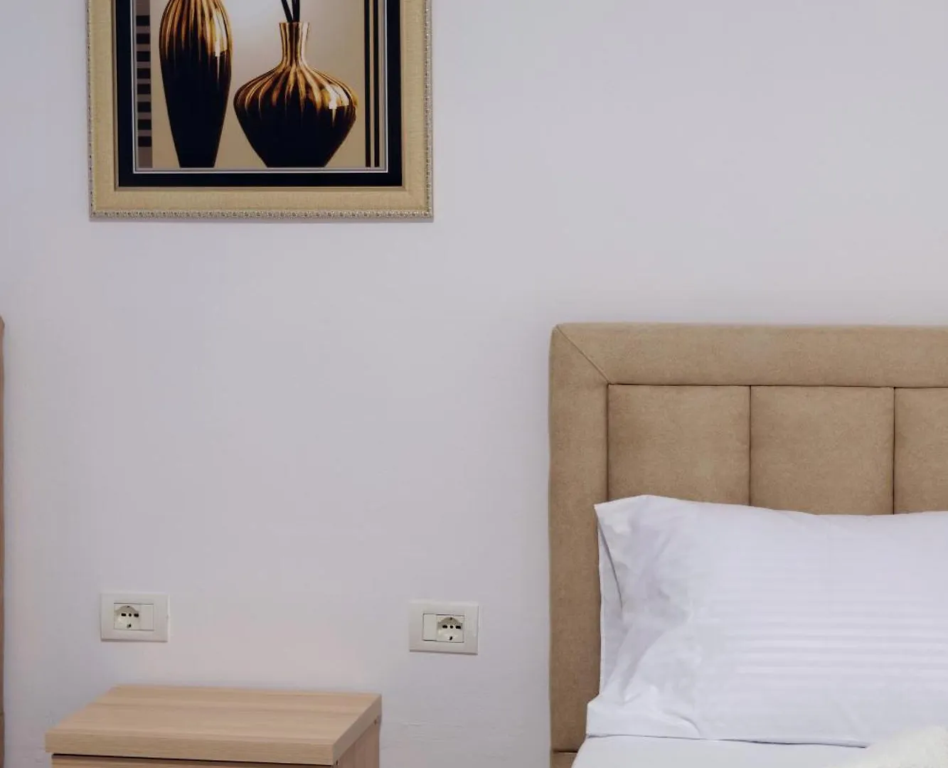 Mema Rooms Himarë Hotel