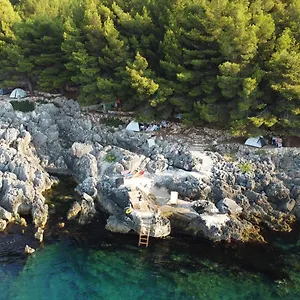Glamping Pine Side Camp